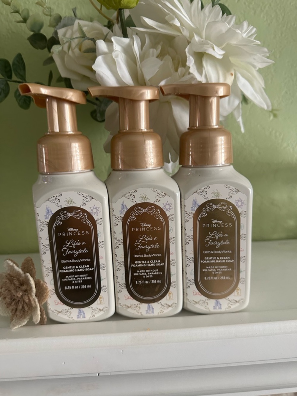 NEW DISNEY SPECIAL EDITION LIFES A FAIRY TALE HANDSOAP BUNDLE ⭐️